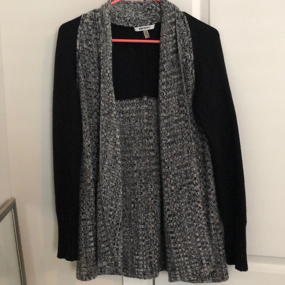 EUC DKNY sweater